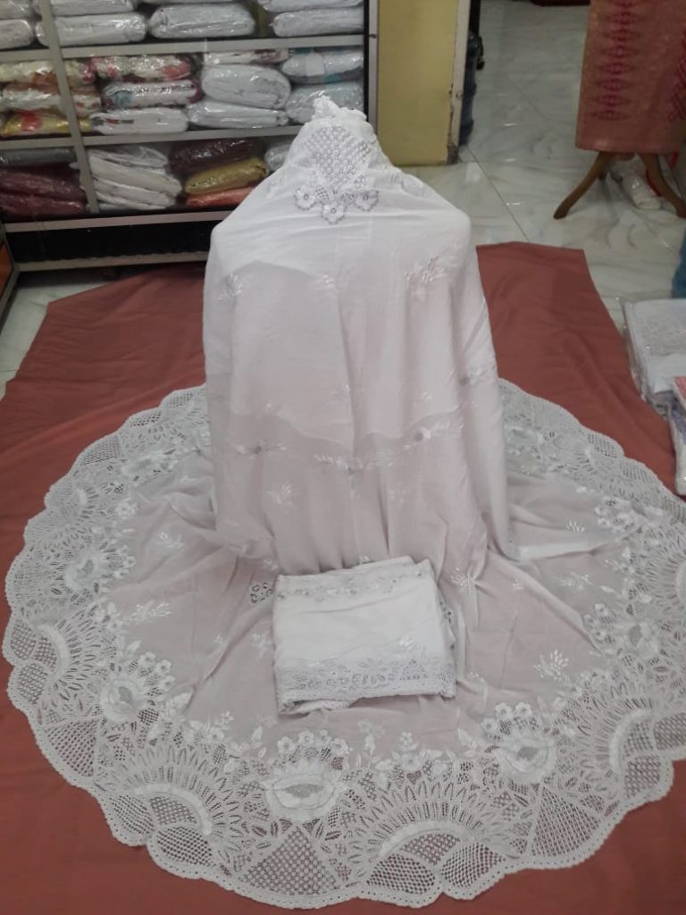 Nevi Zuairina Borong Produk Muslimah UMKM Terdampak Covid-19