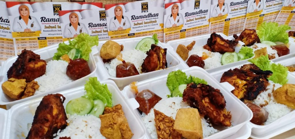 Nevi Zuairina Borong Produk Muslimah UMKM Terdampak Covid-19