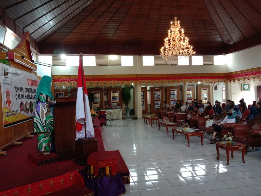 Reses Nevi Zuairina Pelaku Usaha Mesti Beradaptasi Aman Covid-19 agar Produktif