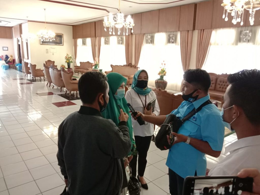 Reses Nevi Zuairina Pelaku Usaha Mesti Beradaptasi Aman Covid-19 agar Produktif