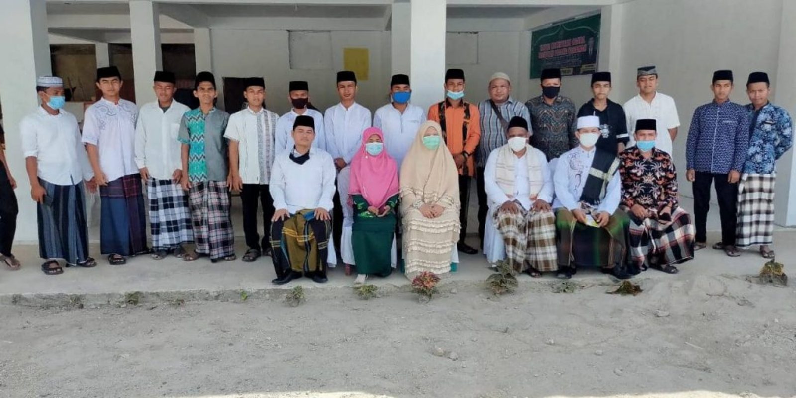 Nevi Zuairina Merayakan Hari Santri Nasional di Pondok Pesantren Nurul Yaqin, Padang Pariaman