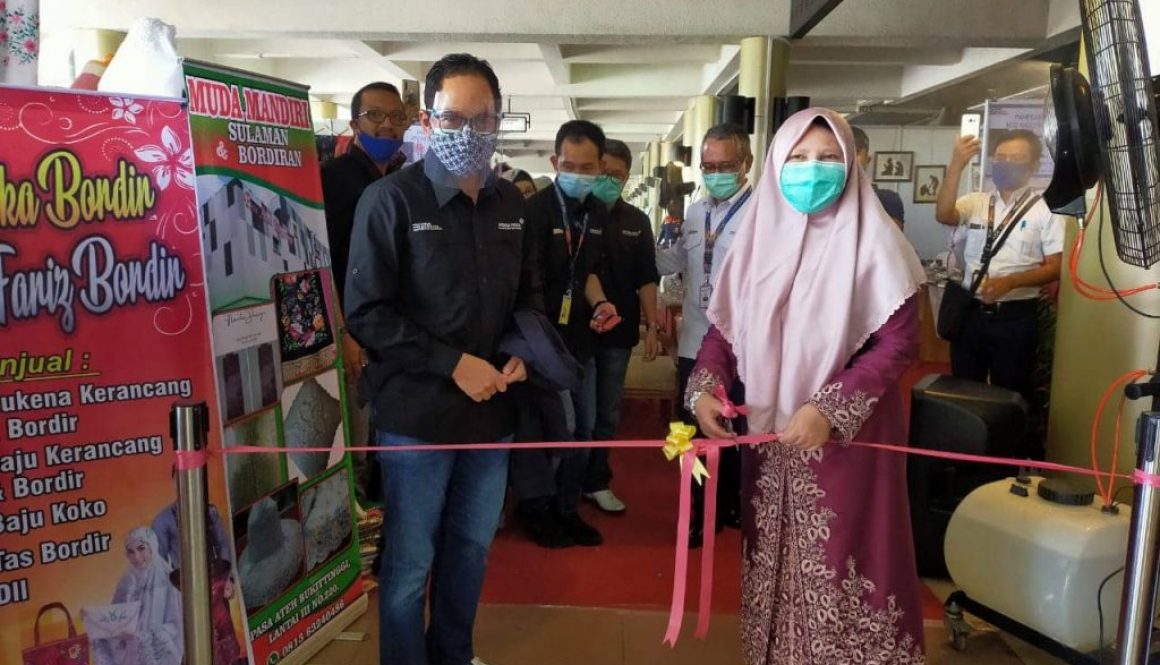 Nevi Zuairina Membuka Pameran UMKM di BIM Untuk Memeriahkan MTQ Nasional di Sumbar