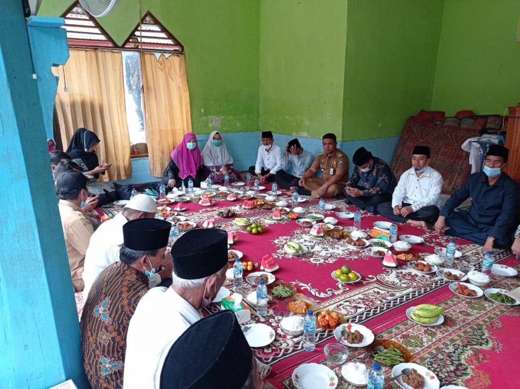 Peletakan Batu Pertama Masjid Al Kautsar di Pasaman, Nevi Zuairina Komitmen dengan Program Kerjanya
