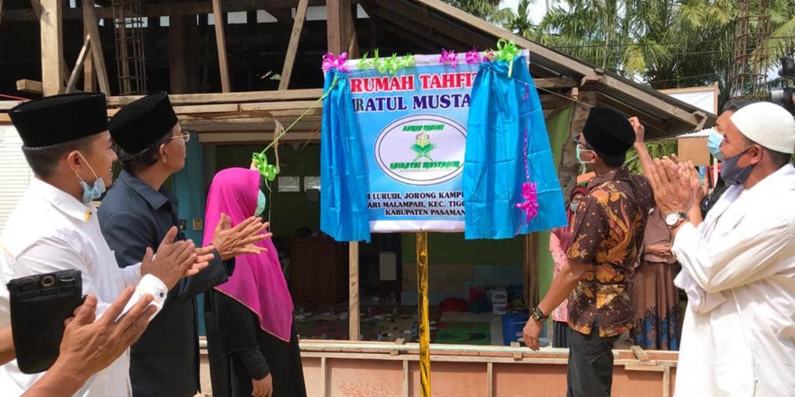 Peletakan Batu Pertama Masjid Al Kautsar di Pasaman, Nevi Zuairina Komitmen dengan Program Kerjanya