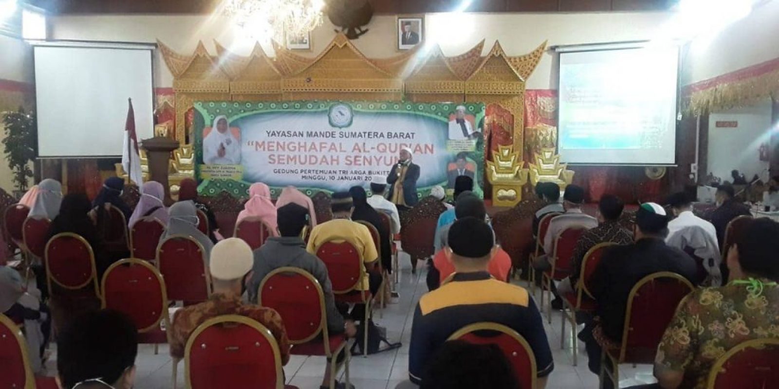 Sekitar 100 orang Guru Tahfidz Binaan Hj. Nevi Zuairina Melakukan Pelatihan Mewujudkan Rumah Tahfidz Tiap Kecamatan