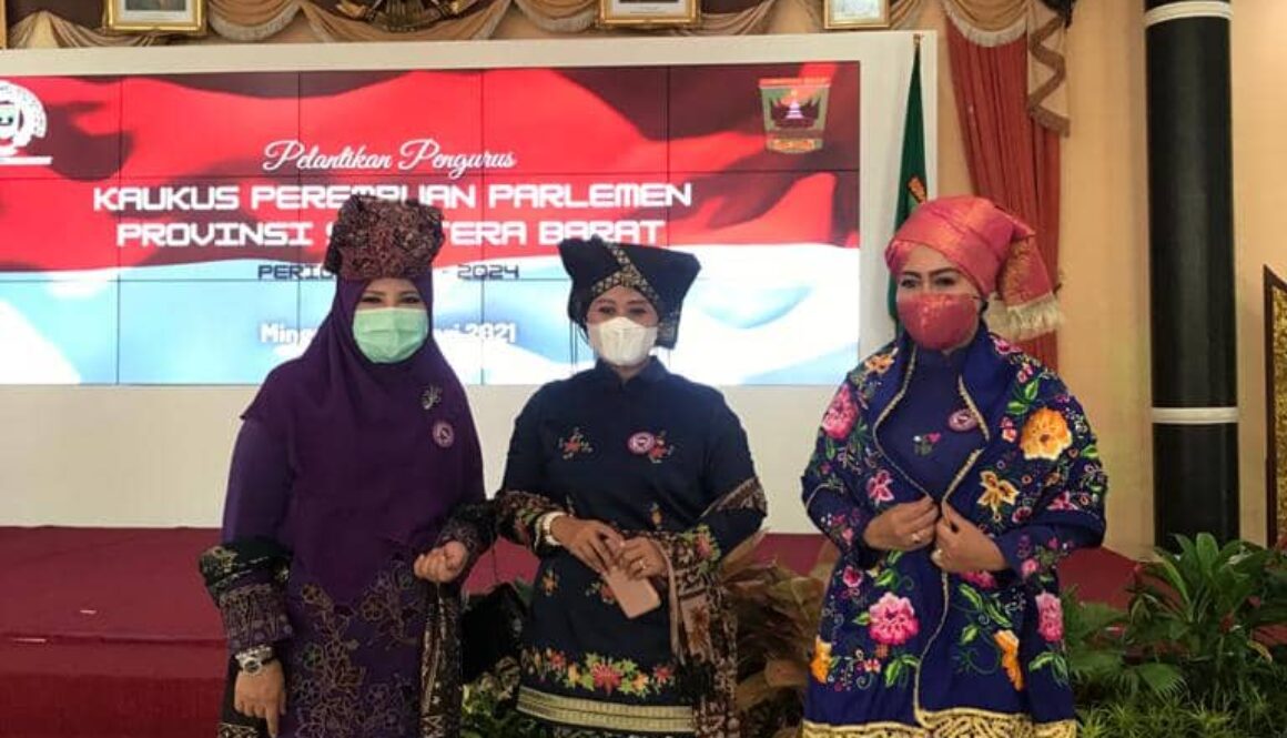 Hadir Pelantikan Kaukus Perempuan Parlemen (KPP) Wilayah Sumatera Barat, Hj Nevi Zuairina Berpesan Agar Dapat Bermanfaat untuk Rakyat