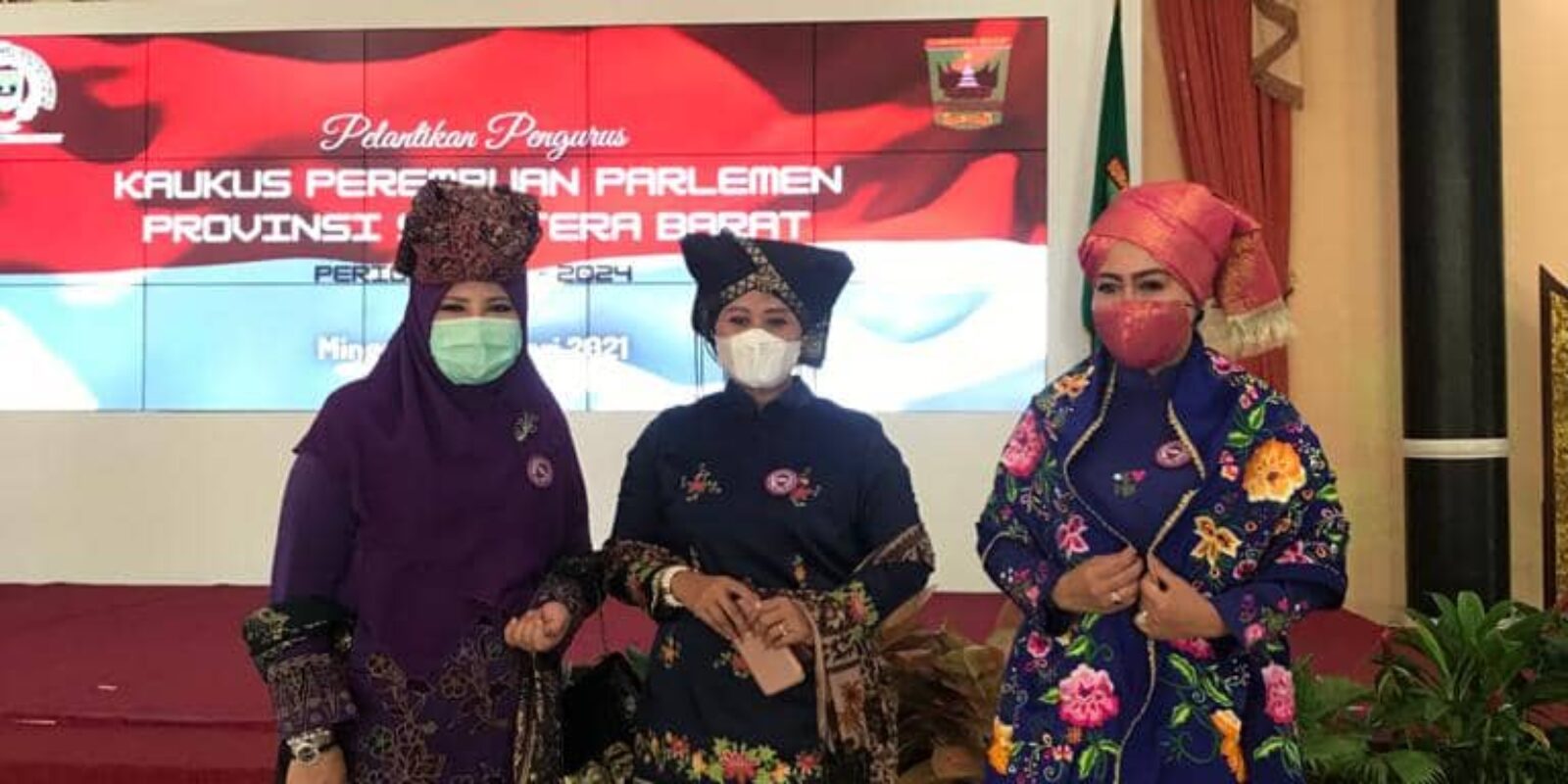 Hadir Pelantikan Kaukus Perempuan Parlemen (KPP) Wilayah Sumatera Barat, Hj Nevi Zuairina Berpesan Agar Dapat Bermanfaat untuk Rakyat