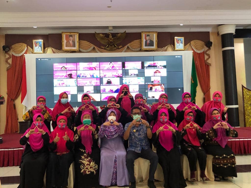 Nevi Zuairina Ketua ALPPIND Sumbar Hadiri Pelantikan Pengurus 19 Kabupaten Kota di Sumatera Barat