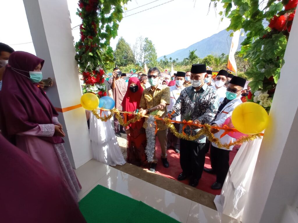 Nevi Zuairina Menghadiri Peresmian Kantor DPD PKS Kabupaten Pasaman bersama Gubernur dan Calon Gubernur Terpilih Sumatera Barat