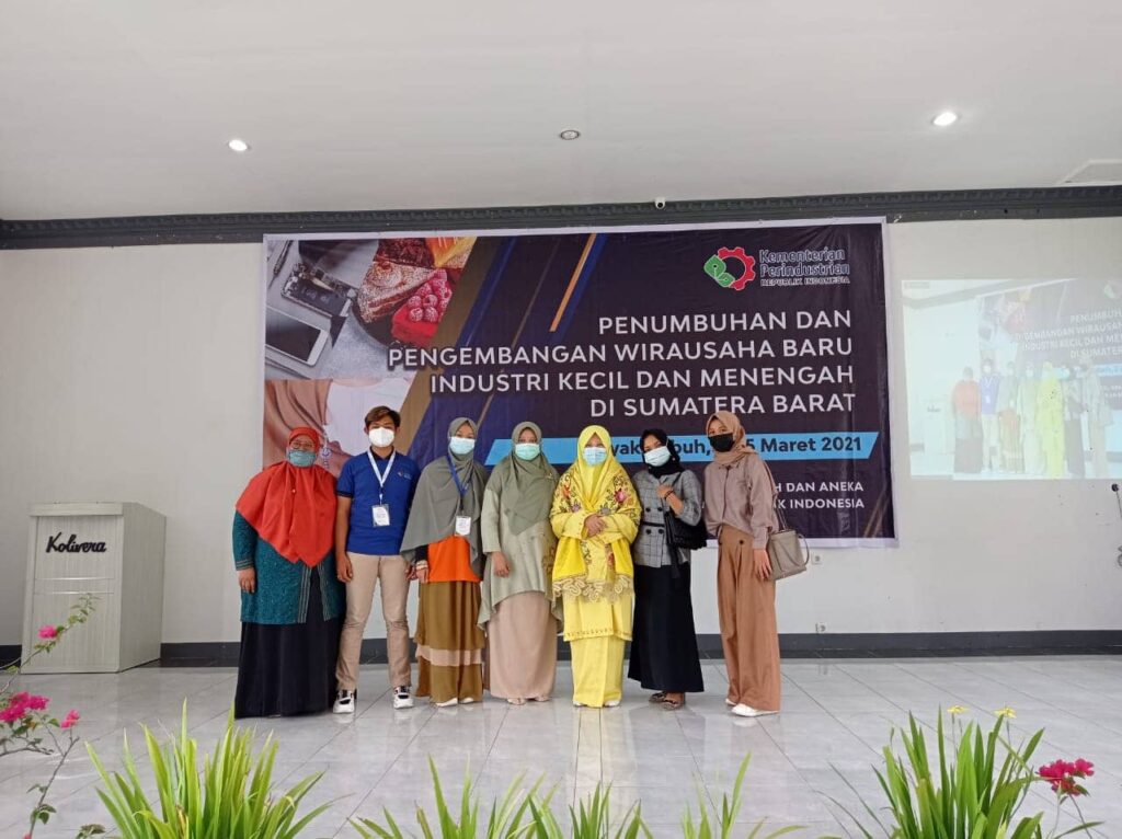Anggota DPR RI Fraksi PKS Nevi Zuarina Mendampingi Program Pemerintah Untuk 45 IKM di Payakumbuh