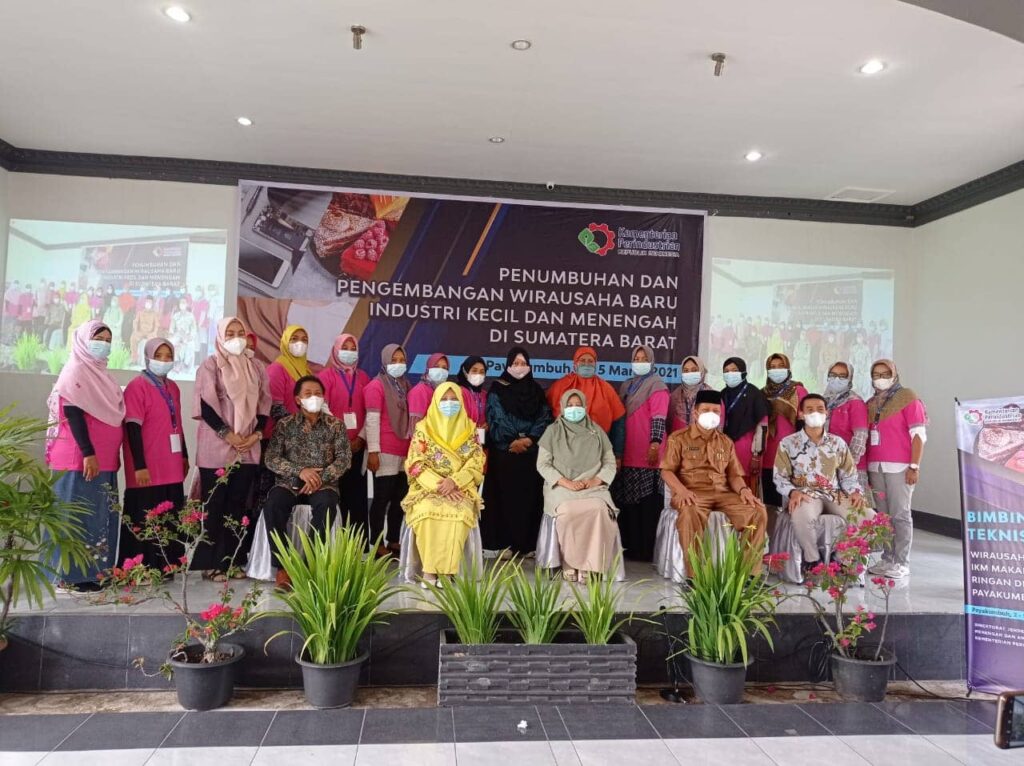 Anggota DPR RI Fraksi PKS Nevi Zuarina Mendampingi Program Pemerintah Untuk 45 IKM di Payakumbuh