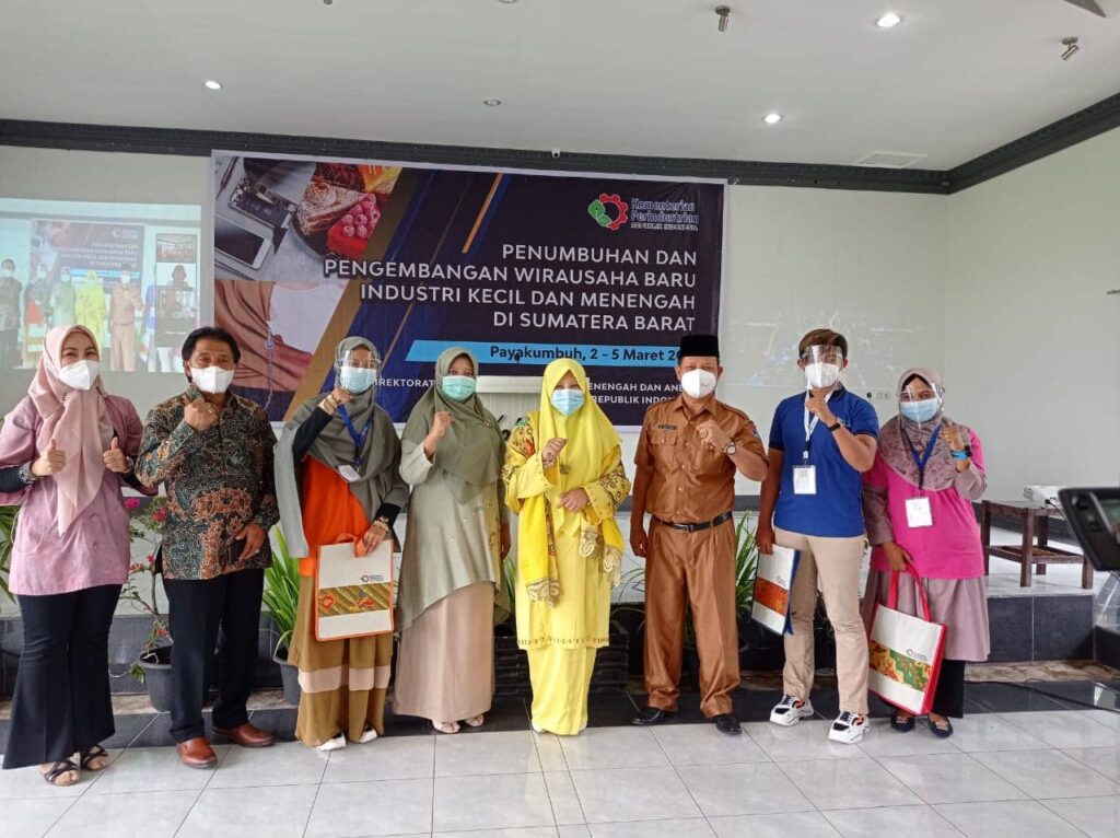 Anggota DPR RI Fraksi PKS Nevi Zuarina Mendampingi Program Pemerintah Untuk 45 IKM di Payakumbuh