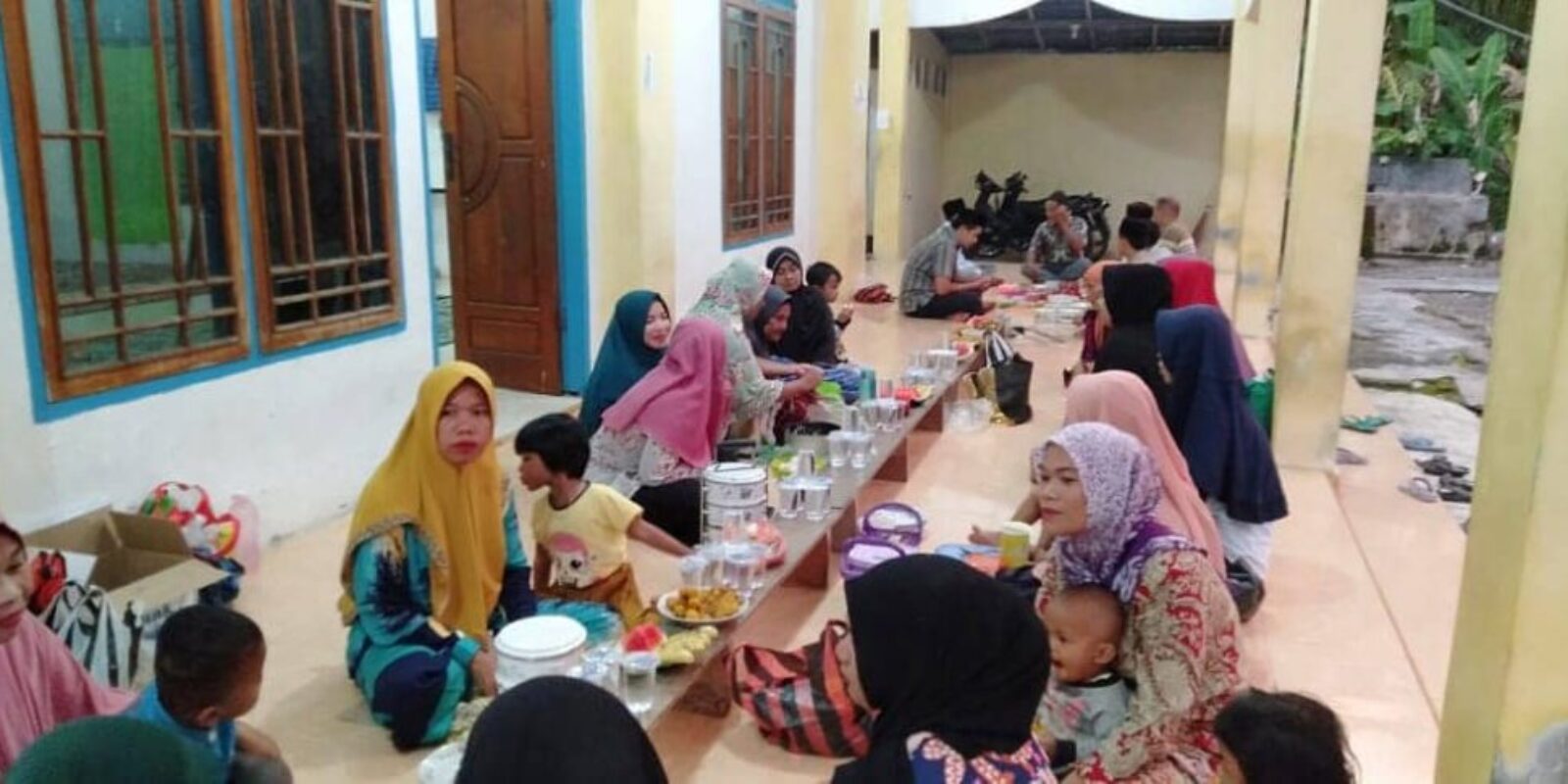 Nevi Zuairina Berpartisipasi Program DPP PKS untuk Berbagi 1,9 Juta Takjil yang Dibeli dari UMKM