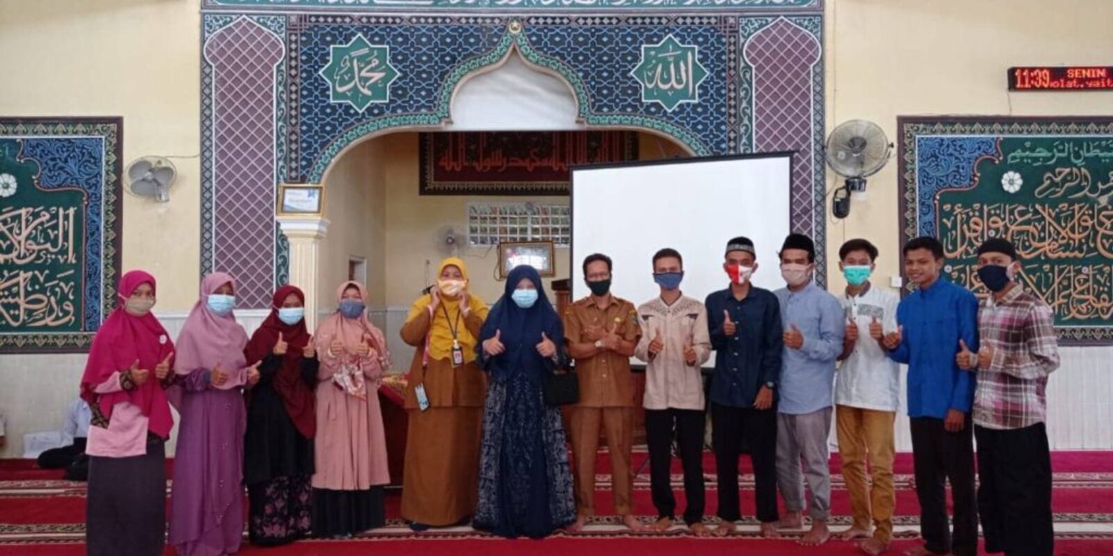 Nevi Zuairina Dialog Bersama Kaum Milenial Sambil Menunggu Berbuka Puasa