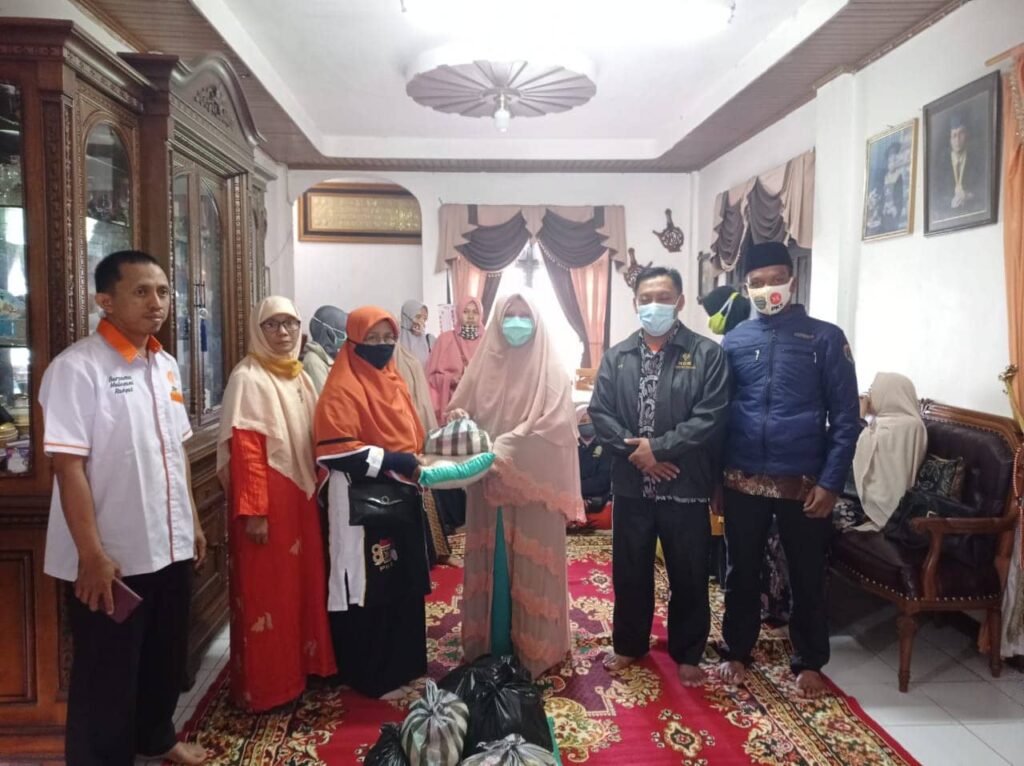 Nevi Zuairina Terus Berbagi di Bulan Ramadhan, Bulan Mulia yang Sangat Istimewa