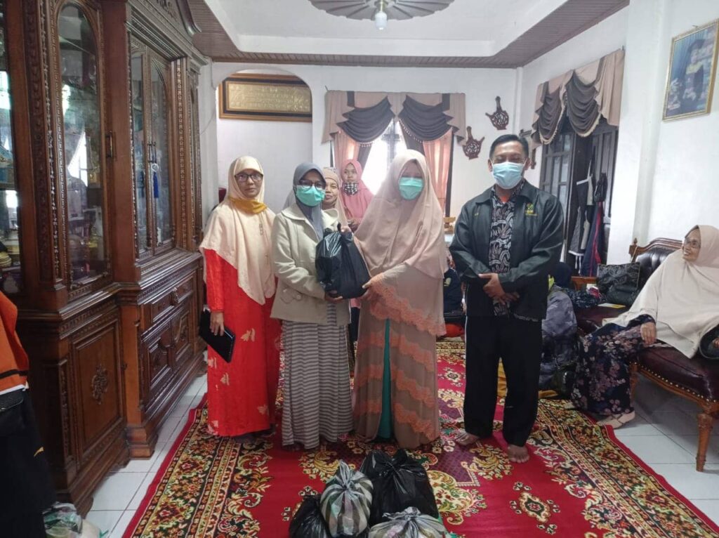 Nevi Zuairina Terus Berbagi di Bulan Ramadhan, Bulan Mulia yang Sangat Istimewa