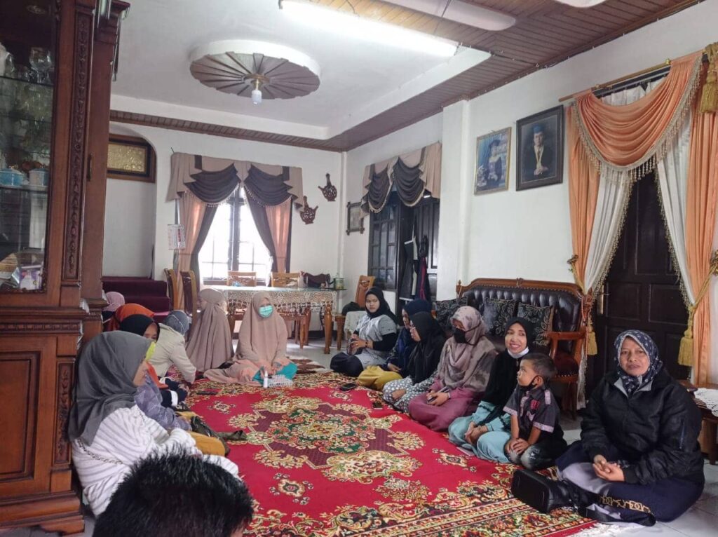 Nevi Zuairina Terus Berbagi di Bulan Ramadhan, Bulan Mulia yang Sangat Istimewa