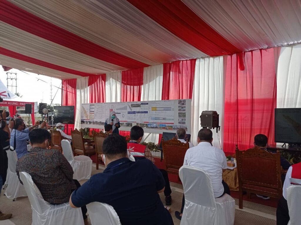 Pembangunan Proyek Infrastruktur Jalan Tol Padang-Sicincin, Nevi Zuairina Minta Penempatan Pelaku UMKM pada Rest Area Diprioritaskan