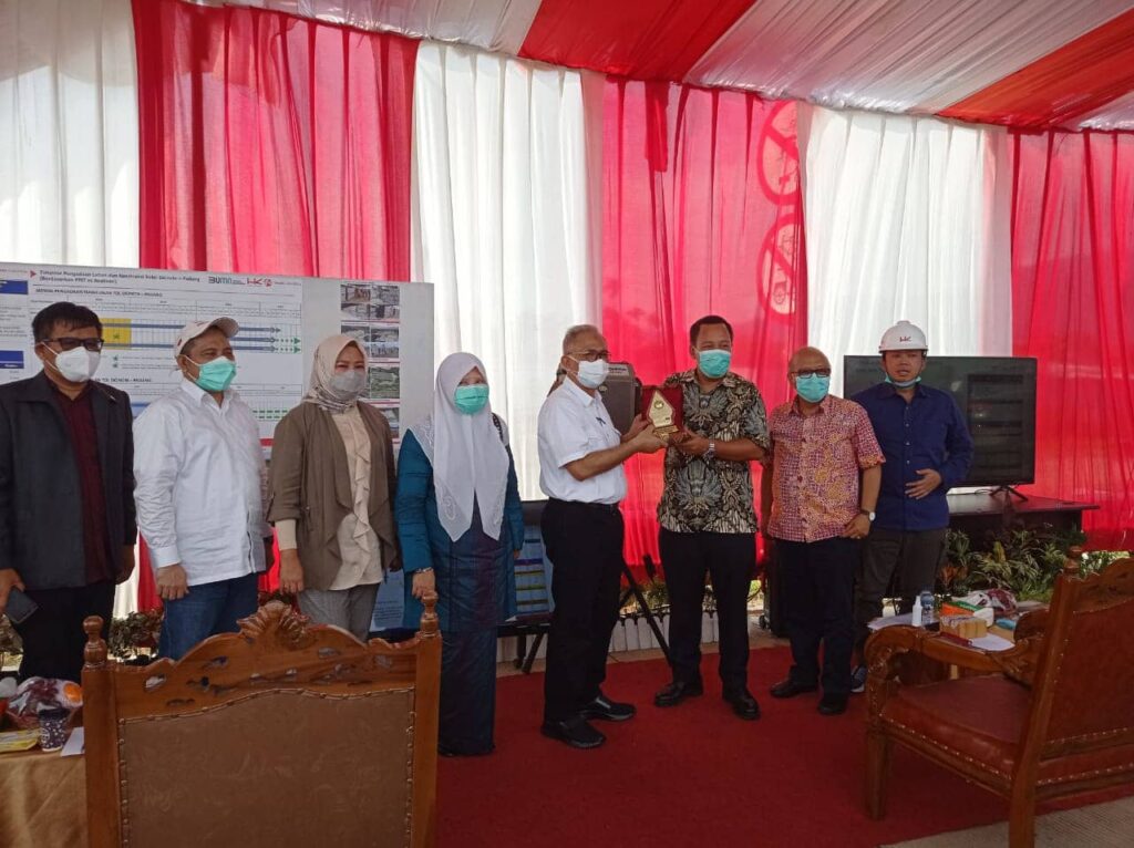 Pembangunan Proyek Infrastruktur Jalan Tol Padang-Sicincin, Nevi Zuairina Minta Penempatan Pelaku UMKM pada Rest Area Diprioritaskan