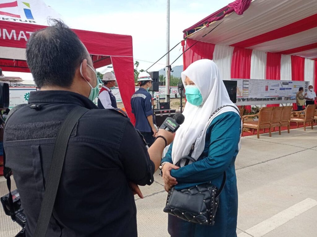 Pembangunan Proyek Infrastruktur Jalan Tol Padang-Sicincin, Nevi Zuairina Minta Penempatan Pelaku UMKM pada Rest Area Diprioritaskan