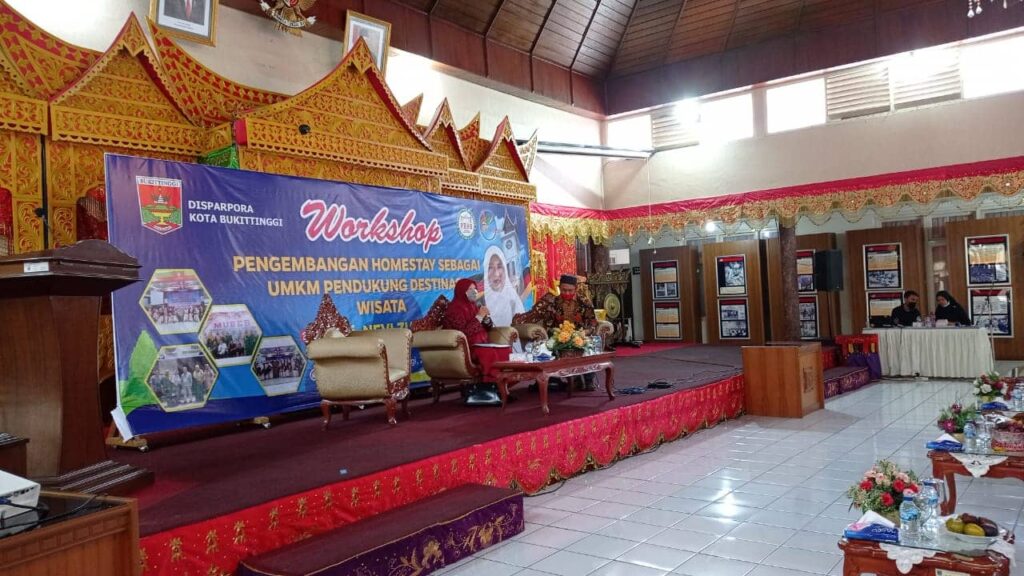 Mendukung Distinasi Pariwisata di Sumbar, Nevi Zuairina Turut Menggagas Pengembangan Homestay Sebagai salah Satu UMKM