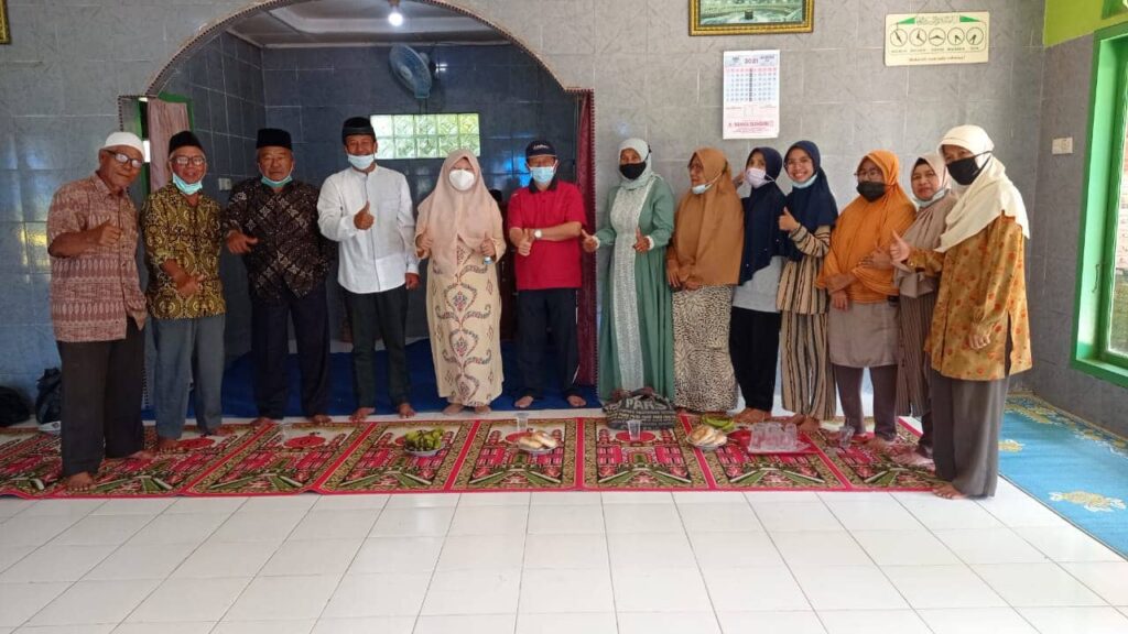 Rutinitas Hj. Nevi Zuairina Berkurban di Delapan Kabupaten Kota di Sumatera Barat