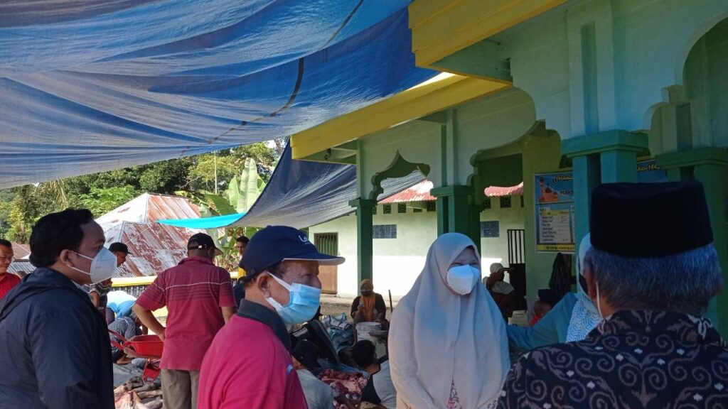 Rutinitas Hj. Nevi Zuairina Berkurban di Delapan Kabupaten Kota di Sumatera Barat