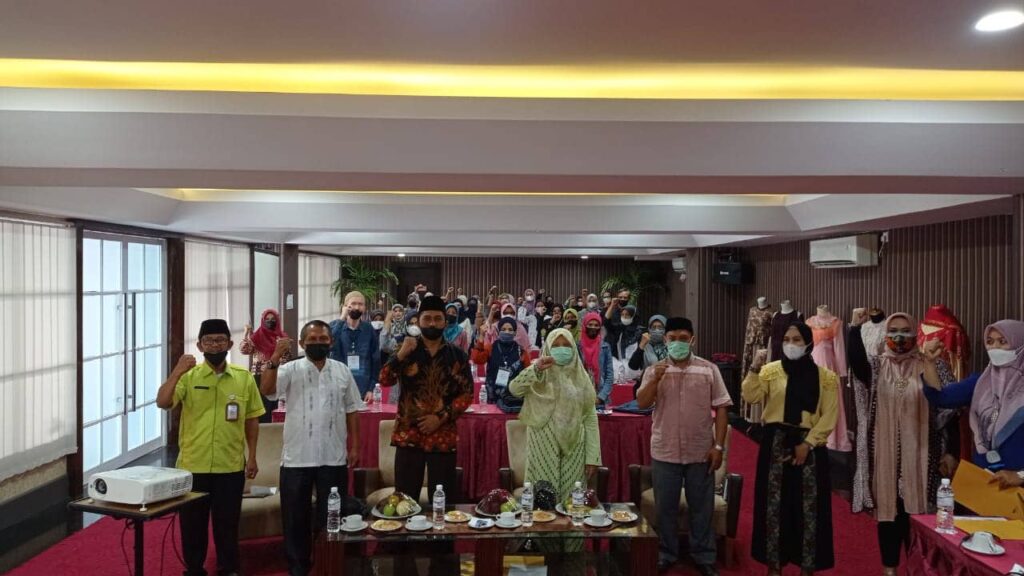 Pelatihan Vocational UMKM Sektor Fashion, Nevi Zuairina Minta Percepatan Adaptasi Pemanfaatan Perkembangan Teknologi