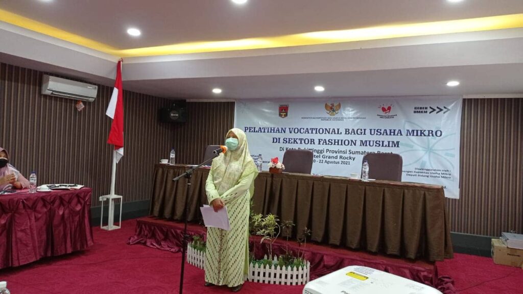 Pelatihan Vocational UMKM Sektor Fashion, Nevi Zuairina Minta Percepatan Adaptasi Pemanfaatan Perkembangan Teknologi