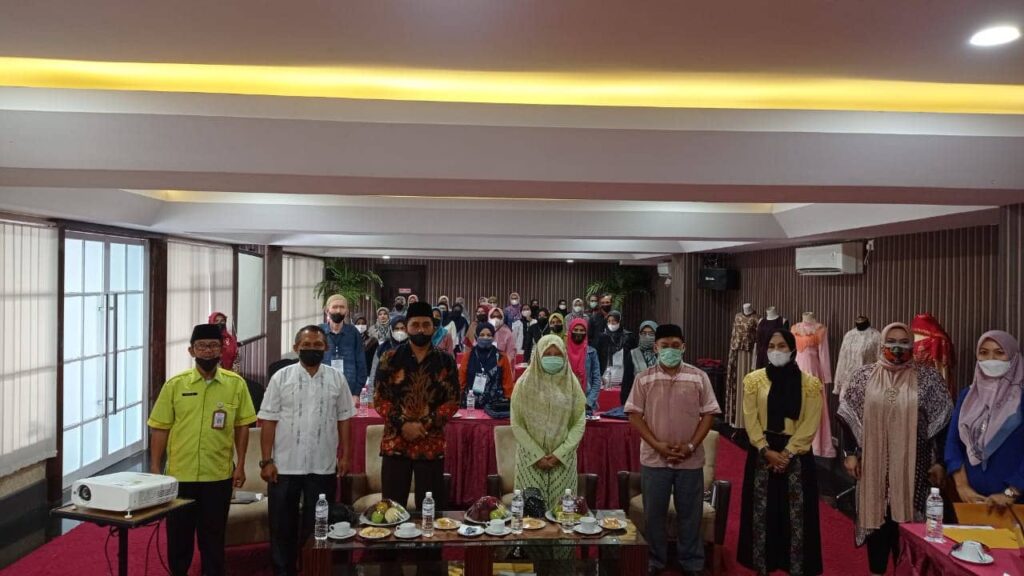 Pelatihan Vocational UMKM Sektor Fashion, Nevi Zuairina Minta Percepatan Adaptasi Pemanfaatan Perkembangan Teknologi