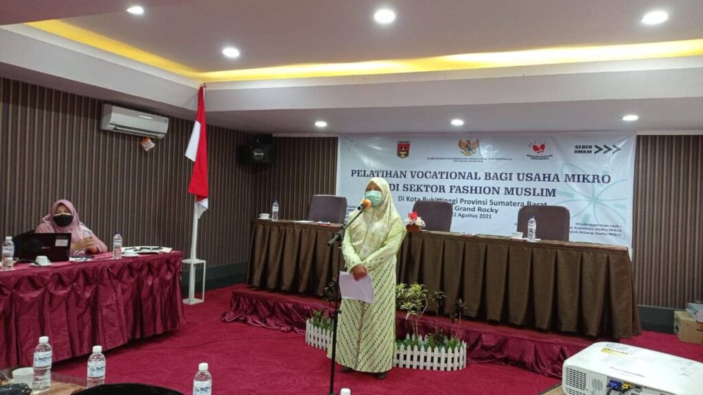 Pelatihan Vocational UMKM Sektor Fashion, Nevi Zuairina Minta Percepatan Adaptasi Pemanfaatan Perkembangan Teknologi