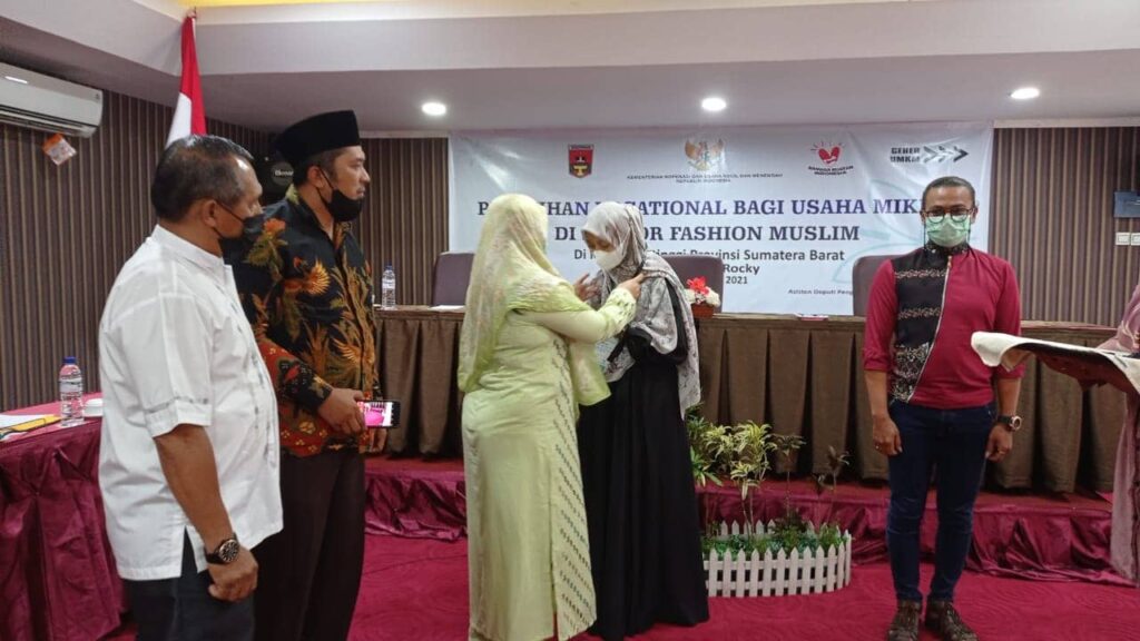 Pelatihan Vocational UMKM Sektor Fashion, Nevi Zuairina Minta Percepatan Adaptasi Pemanfaatan Perkembangan Teknologi