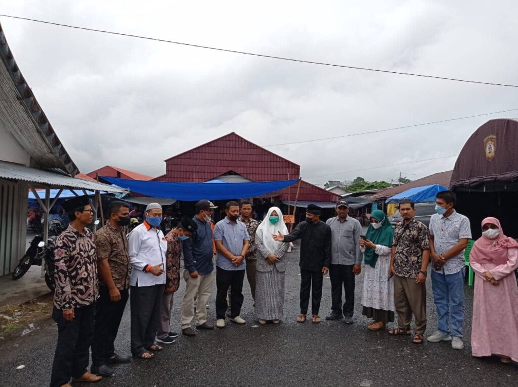 Kunjungi Pasar Lubuk Basung Kabupaten Agam, Nevi Zuairina Melaksanakan Fungsi Pengawasan Revitalisasi Pasar tahun 2022 Dari APBN
