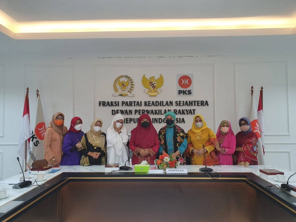Menerima Audiensi Komunitas Minang Rantau Jakarta di DPR, Nevi Zuairina Siap Akselerasi Jiwa Kewirausahaan