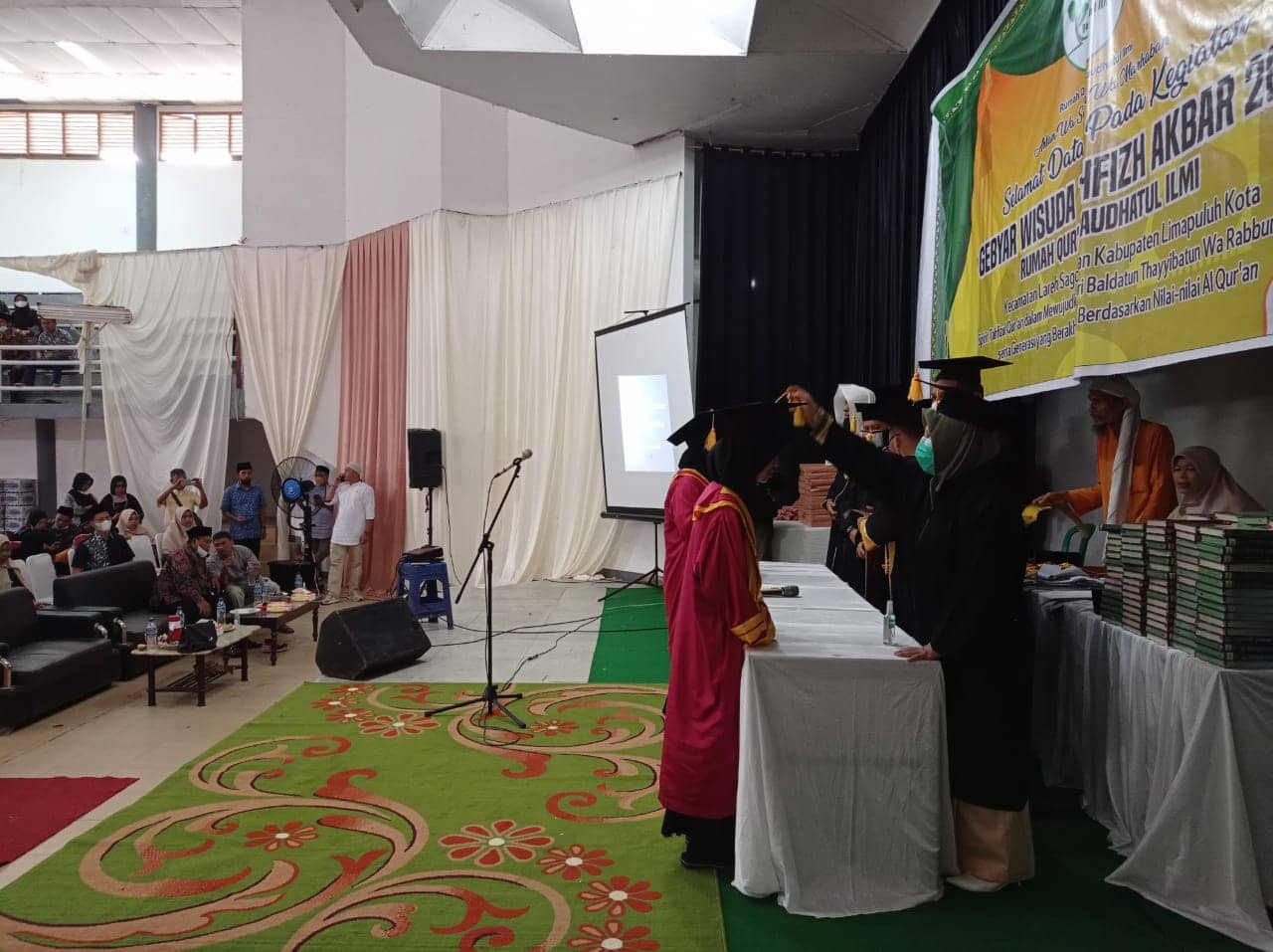 Wisuda Tahfidz Qur’an di Limapuluh Kota, Nevi Zuairina Sampaikan Generasi Penghafal Menyelamatkan Negara Dari Musibah