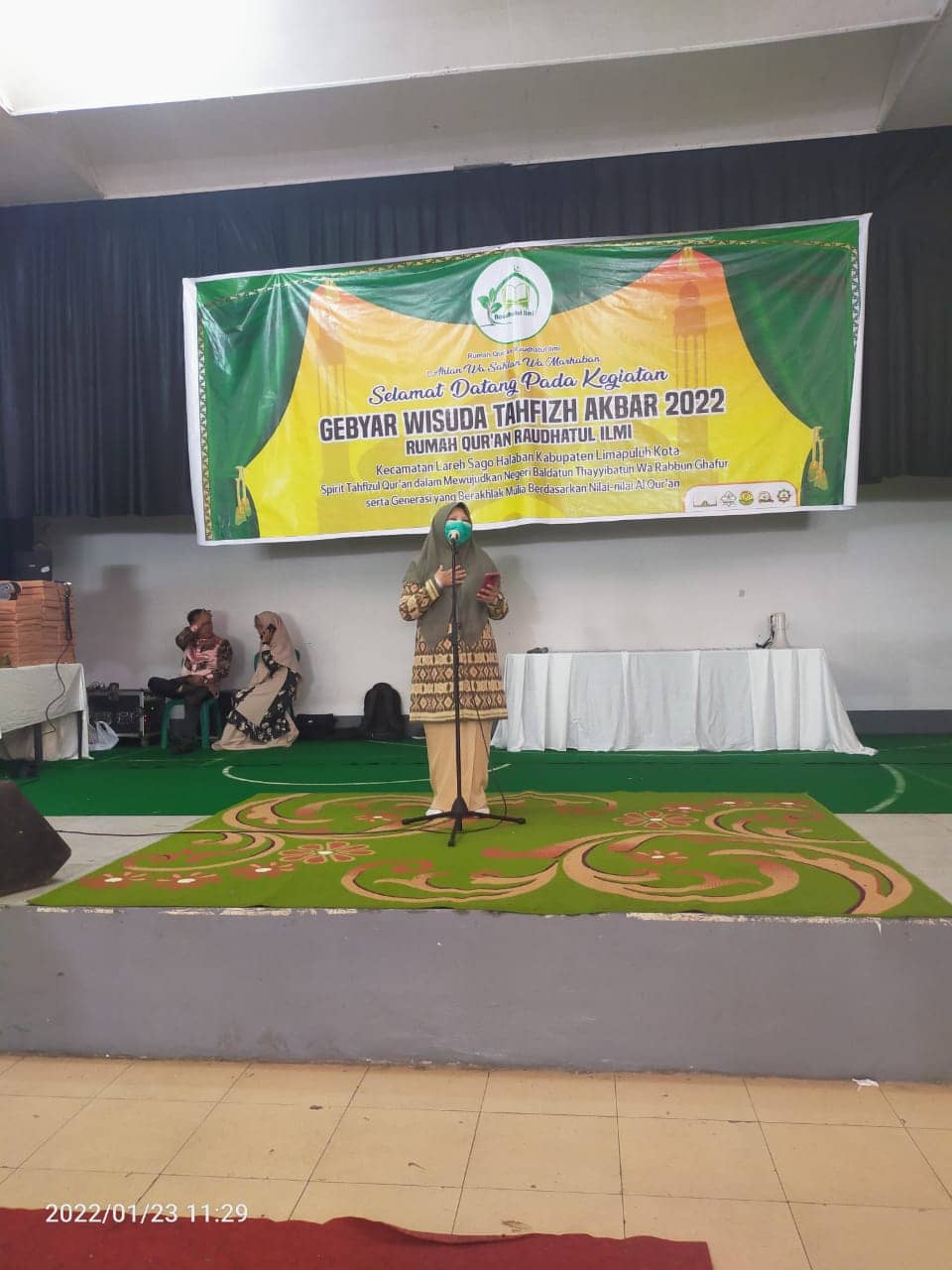 Wisuda Tahfidz Qur’an di Limapuluh Kota, Nevi Zuairina Sampaikan Generasi Penghafal Menyelamatkan Negara Dari Musibah