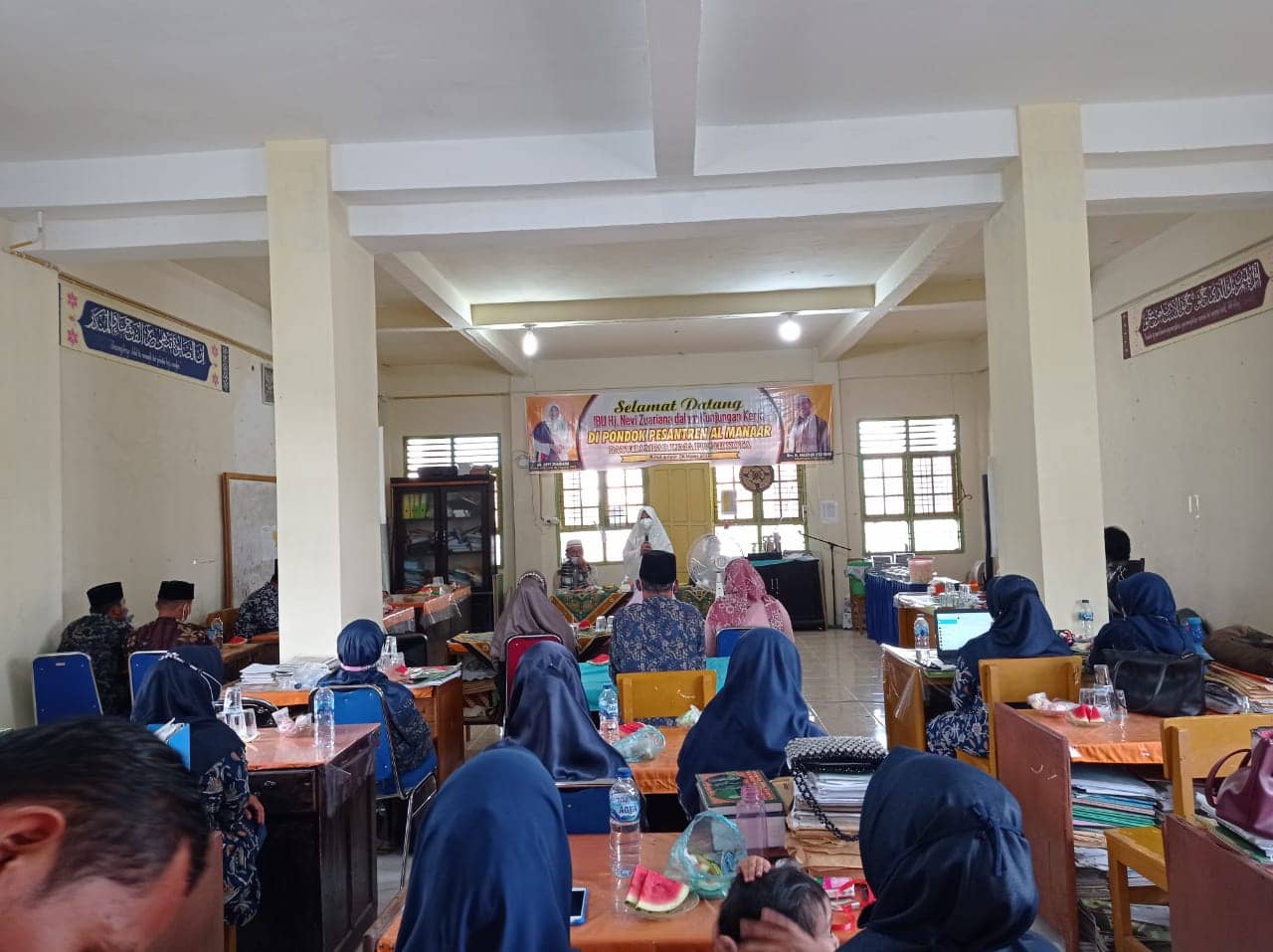 Kunjungi Ponpes Al-Manaar Batuhampar, Nevi Zuairina Serap Aspirasi di Masa Reses