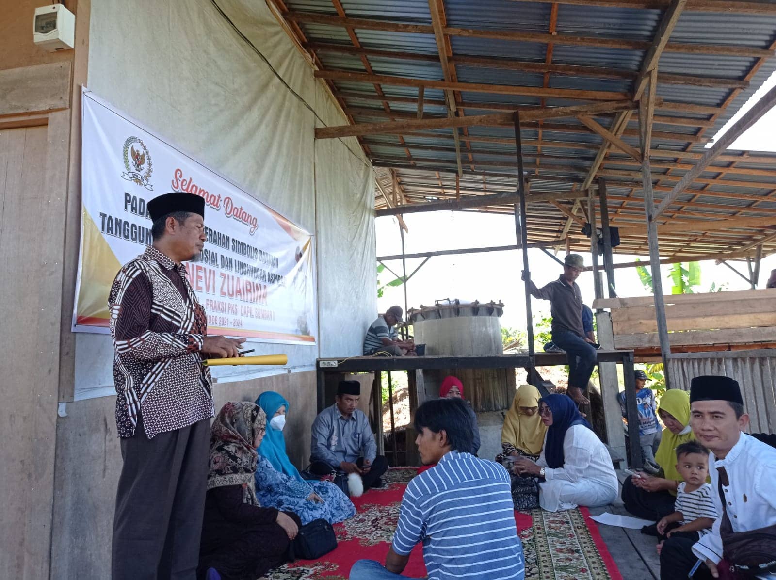 Nevi Zuairina Serah Terima TJSL Bantuan dari Bukit Asam dan Angkasa Pura