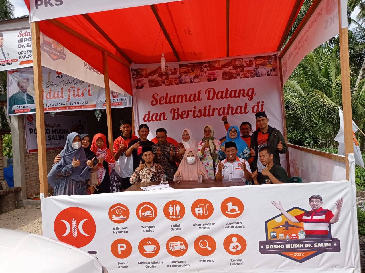 Di Kabupaten Pasaman, Hj. Nevi Zuairina Kunjungi Posko Mudik PKS