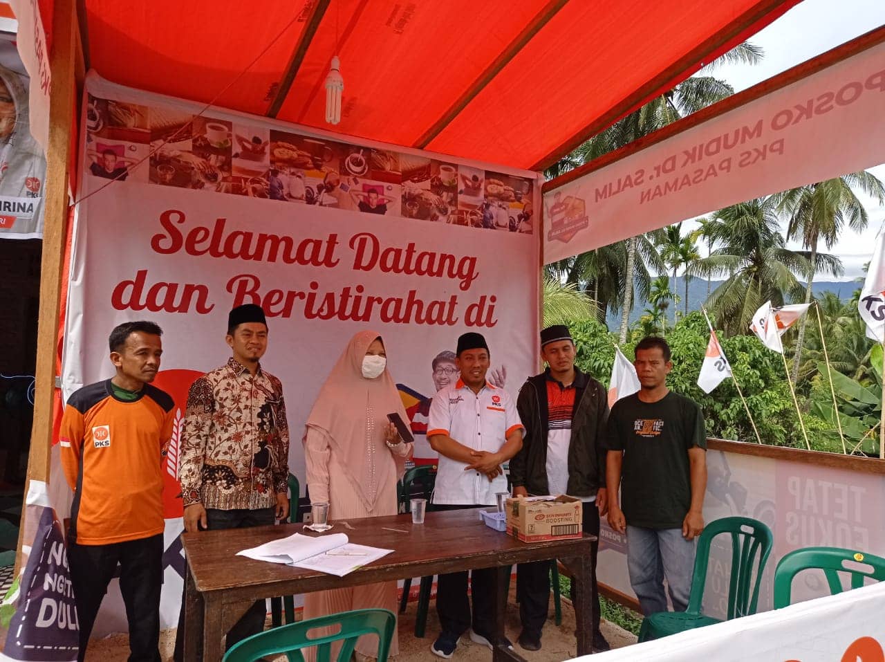 Di Kabupaten Pasaman, Hj. Nevi Zuairina Kunjungi Posko Mudik PKS