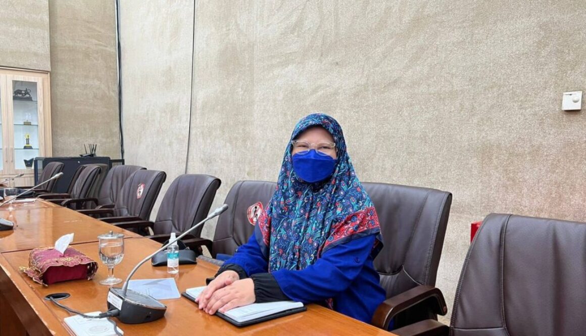 RDP Dengan PT Semen Indonesia, Nevi Zuairina Minta Jaga Moratorium Pabrik Semen Agar Tidak Over Supply