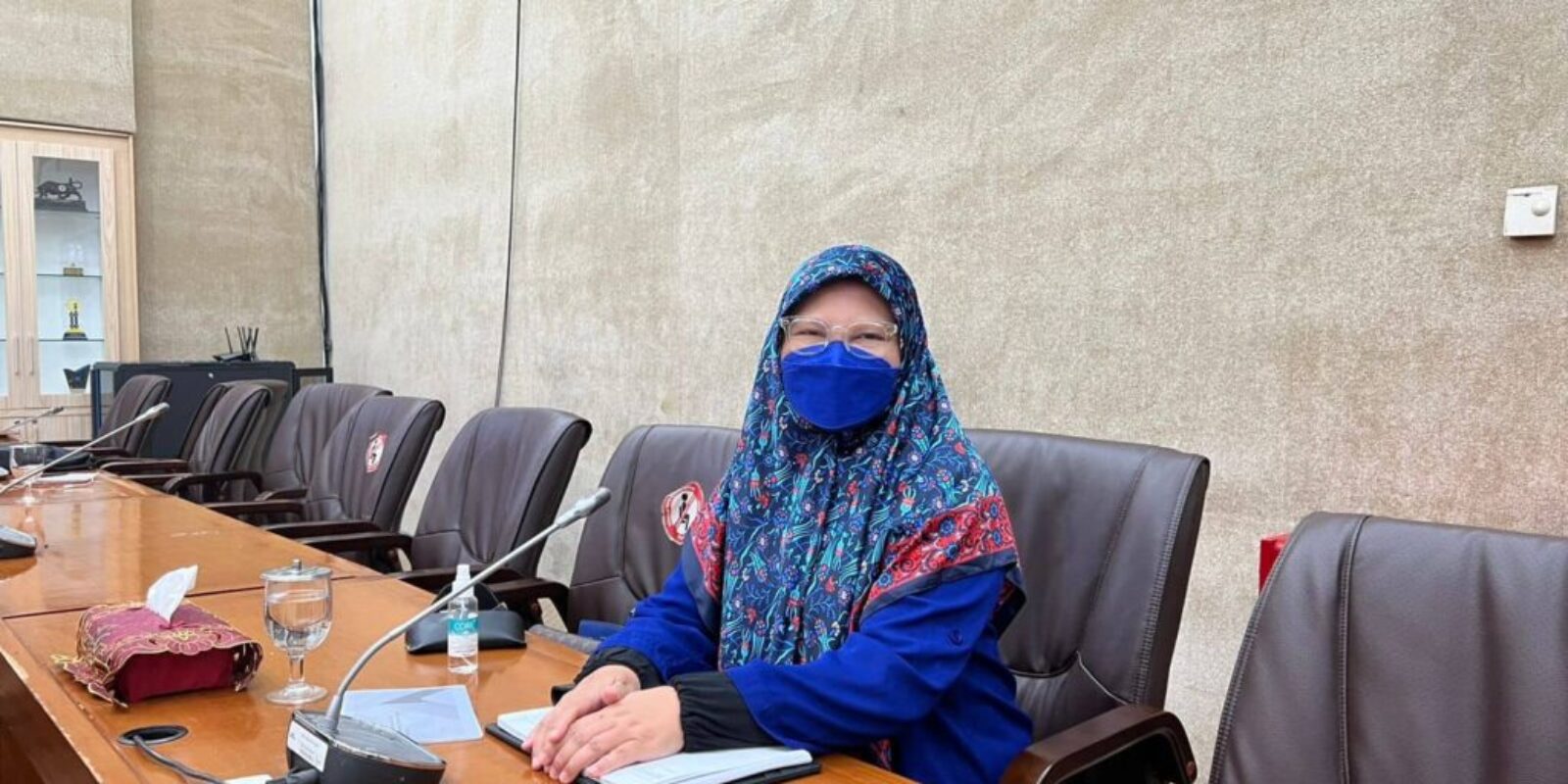 RDP Dengan PT Semen Indonesia, Nevi Zuairina Minta Jaga Moratorium Pabrik Semen Agar Tidak Over Supply