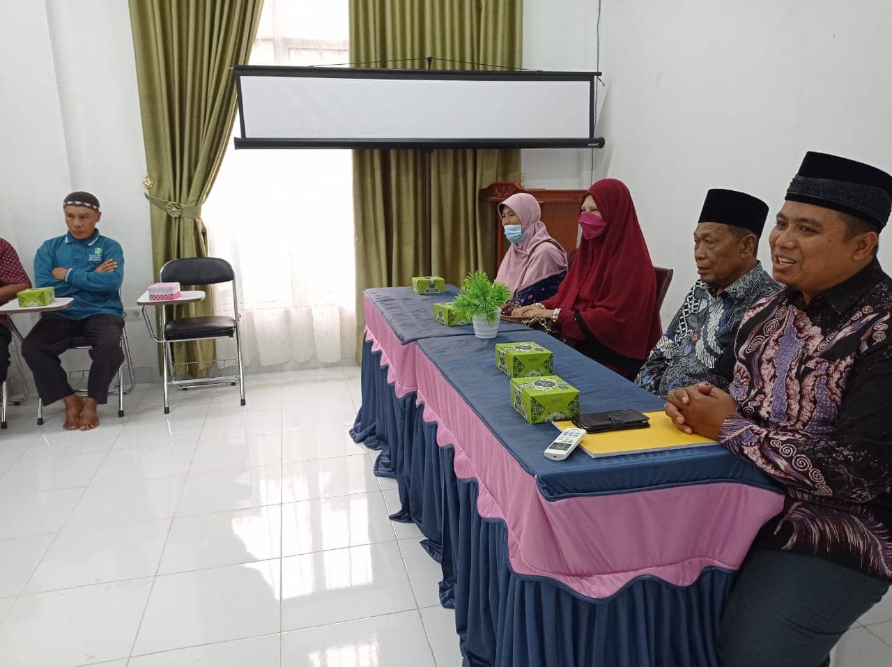 Kunjungi Daerah Pemilihan, Nevi Zuairina Bertemu Pegiat Penghafal Qur’an, Kelompok Tani dan Pelaku UMKM