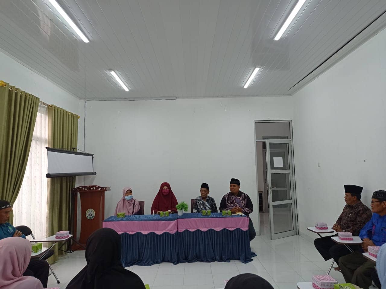 Kunjungi Daerah Pemilihan, Nevi Zuairina Bertemu Pegiat Penghafal Qur’an, Kelompok Tani dan Pelaku UMKM