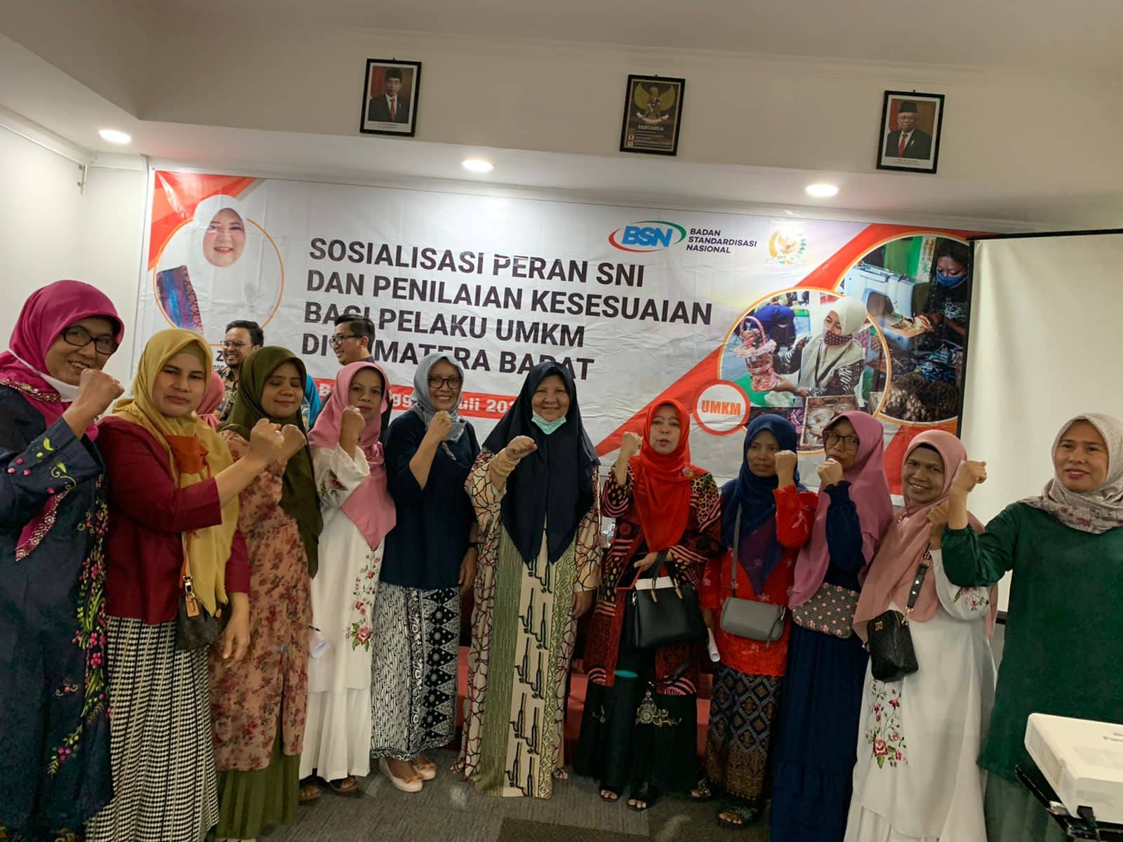 Legislator Sumbar, Hj Nevi Zuairina Minta UMKM Sumbar Masuk Pasar Digital dengan Segera Urus SNI