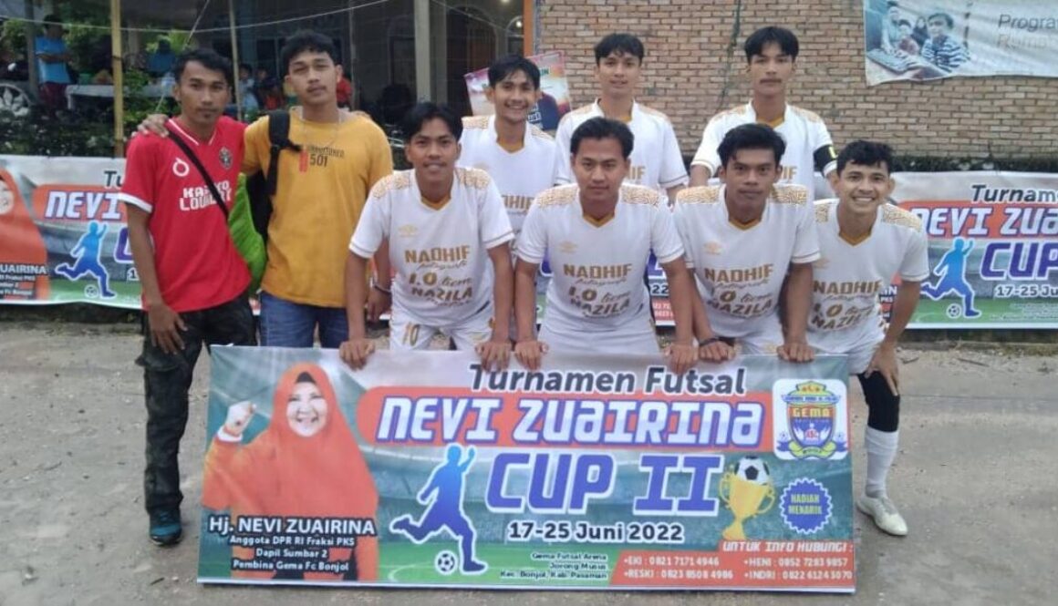 Menciptakan Kaula Muda Sehat Dan Cerdas, Hj. Nevi Zuairina Mengadakan Turnamen Futsal Di Pasaman (31) (1)