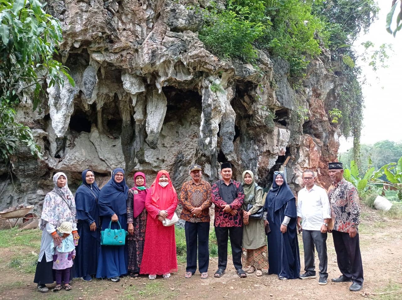 Di Kabupaten 50 Kota, Nevi Zuairina Proyeksikan Bantuan Irigasi Pertanian di Dua Nagari