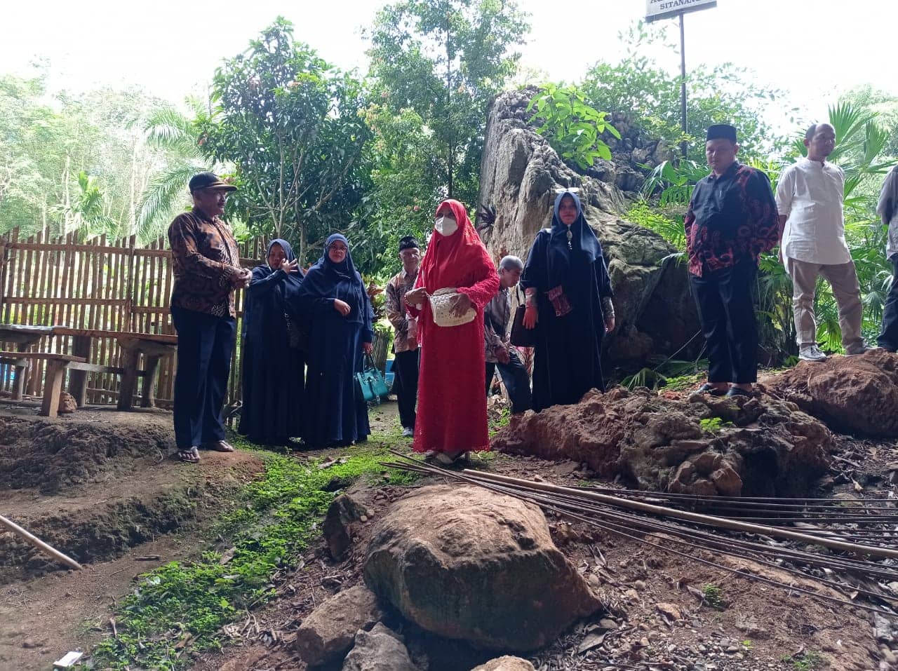 Di Kabupaten 50 Kota, Nevi Zuairina Proyeksikan Bantuan Irigasi Pertanian di Dua Nagari