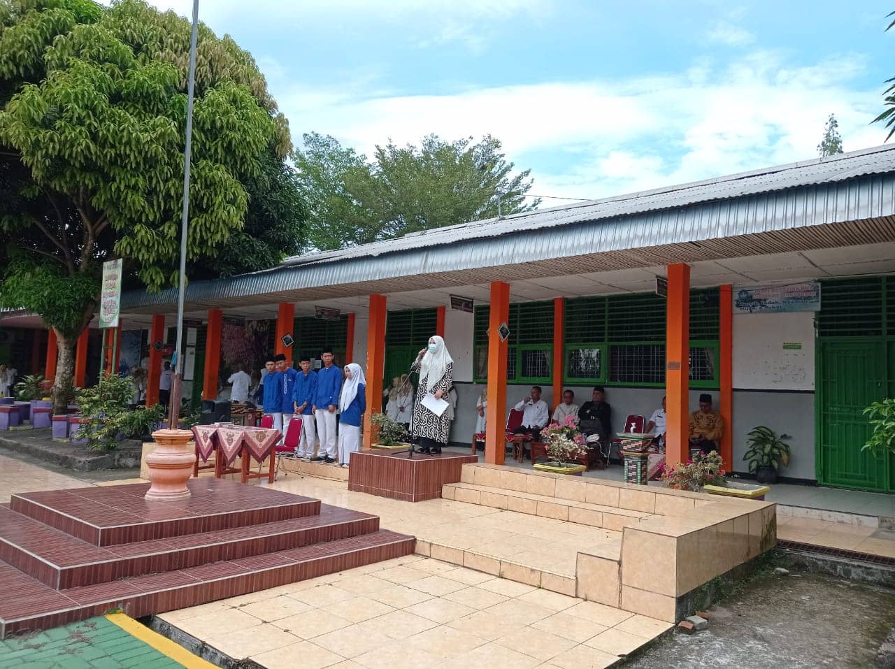 Di Padang Pariaman, Agam dan Payakumbuh, Nevi Zuairina Silaturahmi Dengan Wali Siswa Penerima Beasiswa