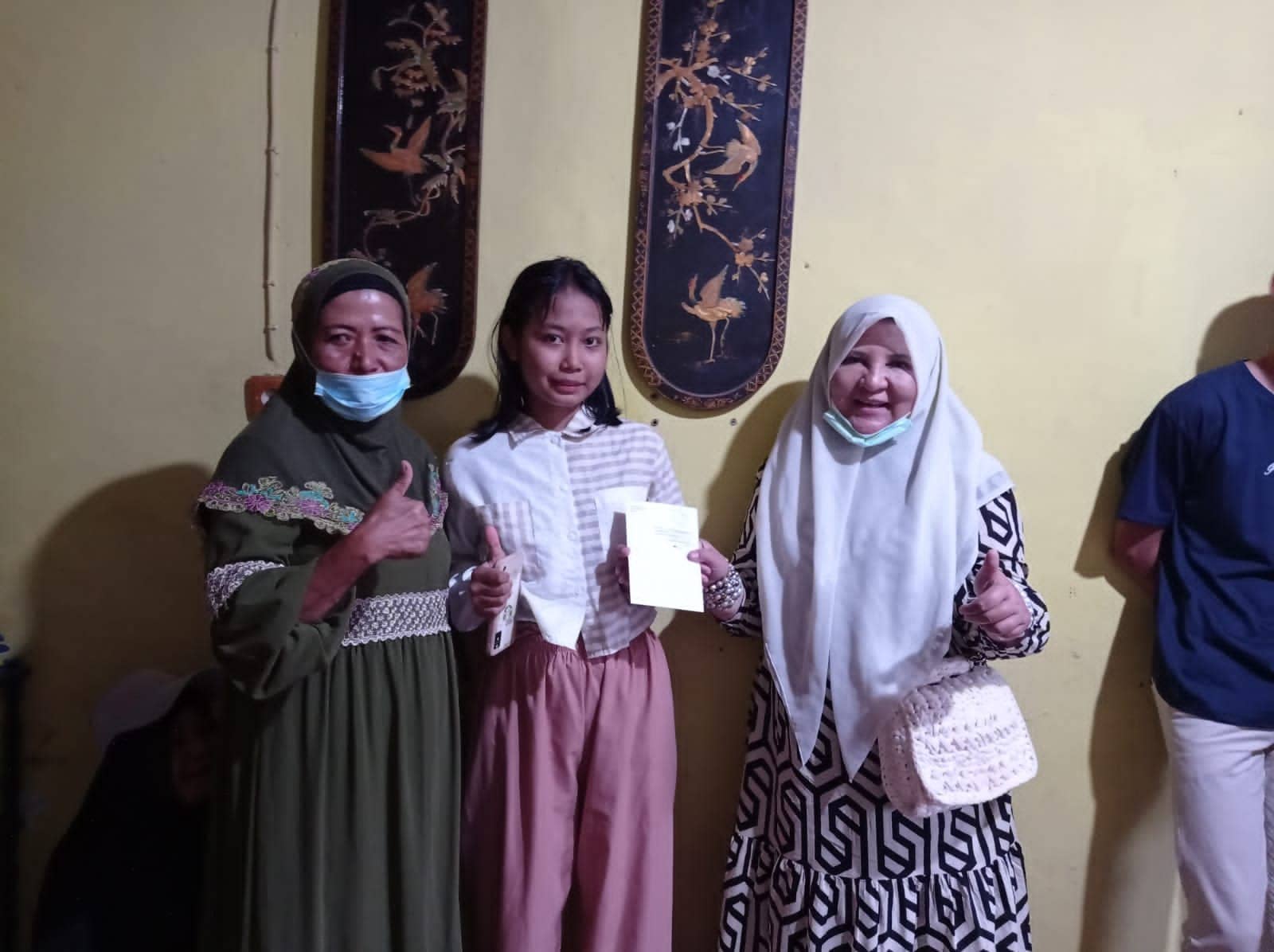 Di Padang Pariaman, Agam dan Payakumbuh, Nevi Zuairina Silaturahmi Dengan Wali Siswa Penerima Beasiswa